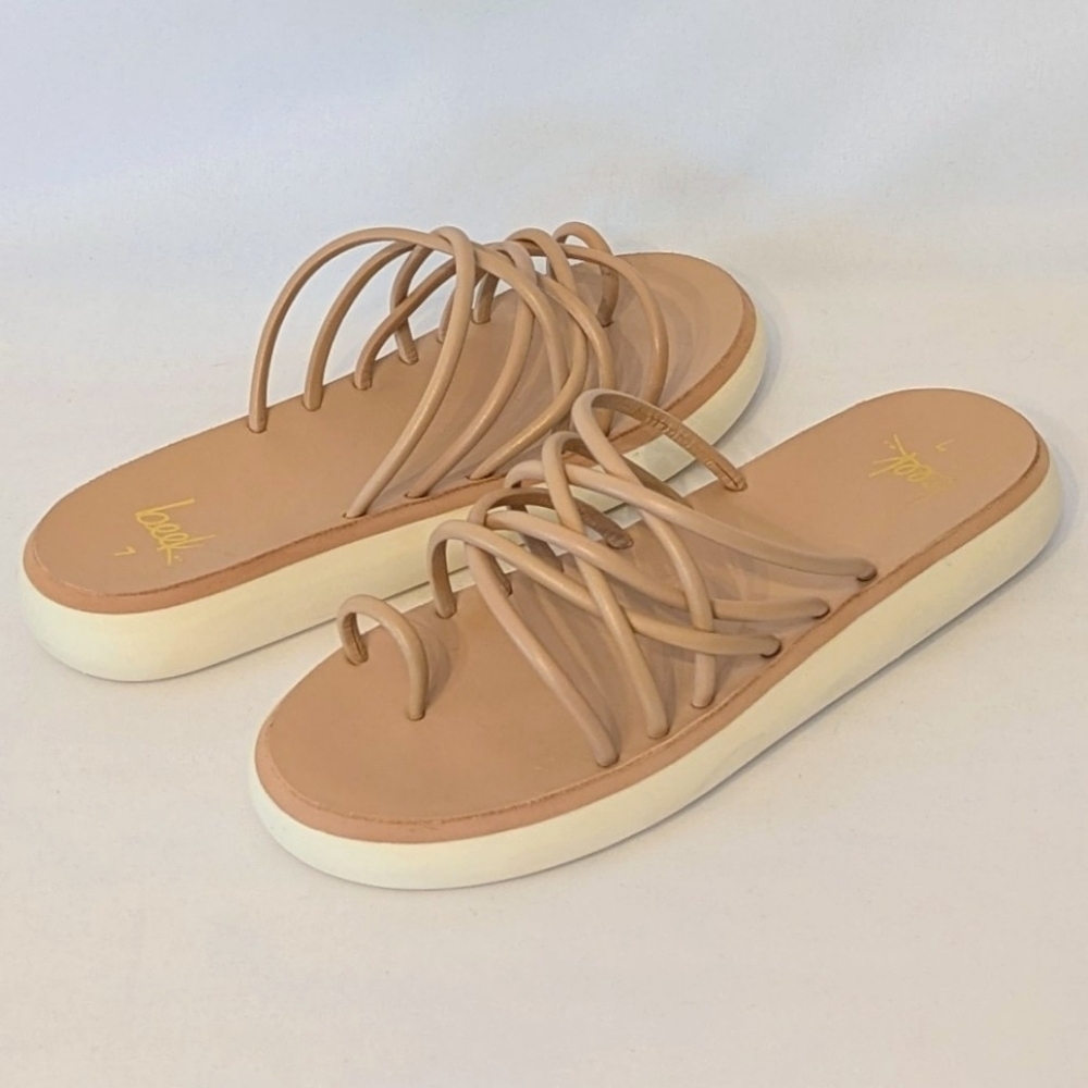 beek PEEP Leather Platform Sandal Flat Tube Straps Toe Ring Slip On Beach 7 NWOB